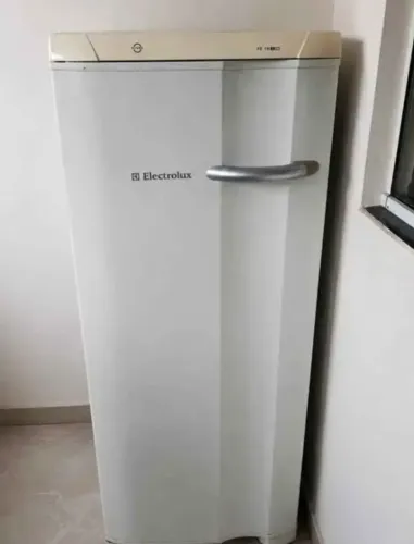 Freezer Vertical - Funcionando