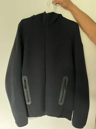 Casaco Nike Tech Fleece Windrunner preto