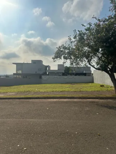 Terreno à venda no Condomínio Pau Brasil em Americana/SP