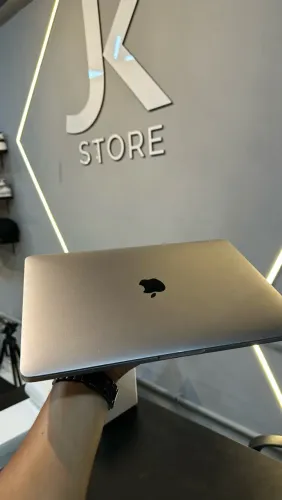 MACBOOK PRO 2017