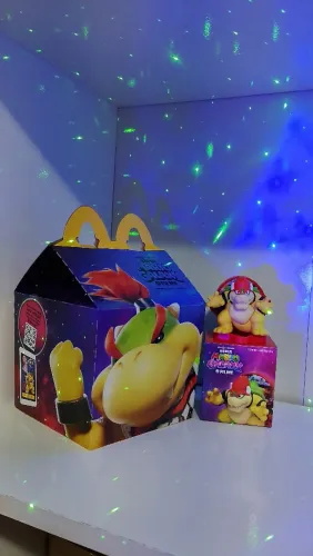Caixinha e miniatura Mac lanche feliz McDonald's Super Mários galáxia colecionáveis novos.