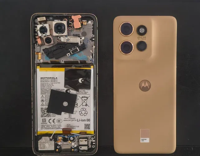 NÃO É CELULAR E SIM A CARCAÇA COMOLETA 