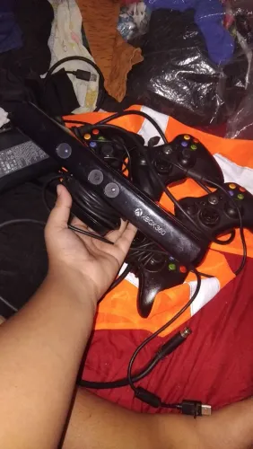 Xbox 360 desbloqueado 3 controles?