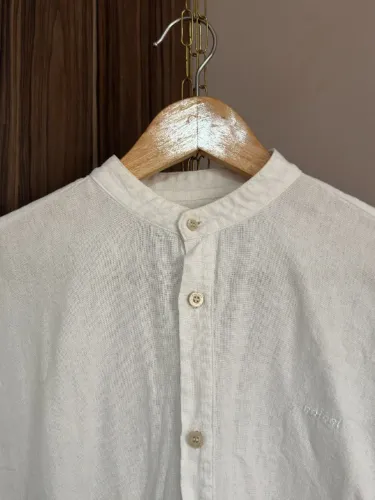 Camisa de linho branca gola redonda P Colcci