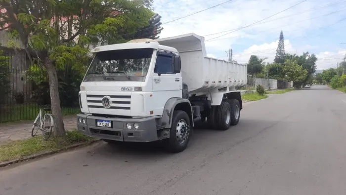 Caminhão VW Volkswagen 23210 TRUCK Caçamba