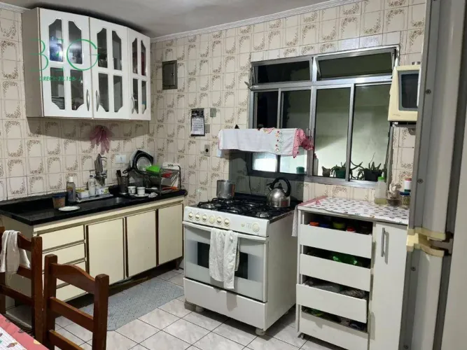 Casa com 3 dormitórios à venda, 99 m² por R$ 320. - Vila Menk - Osasco/SP