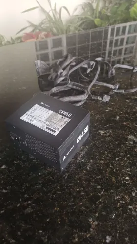 Fonte de computador CORSAIR CV450(SEM CABO DE ENERGIA)