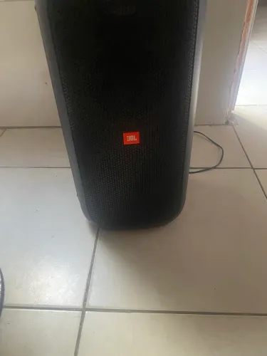 Jbl paty box 100