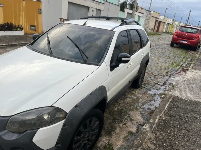 Fiat Palio Weekend Adventure Locker 1.8 Flex 2017