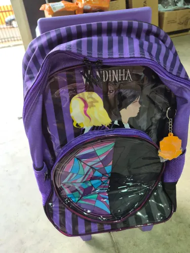 Mochila para meninas Wandinha