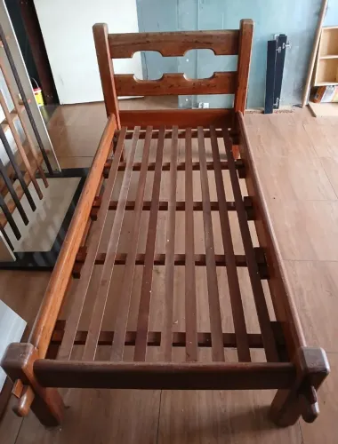 Cama de solteiro Madeira Maciça