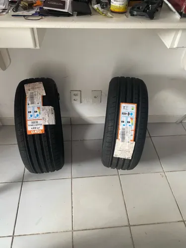 Pneu aro 17 corola ou outros carros 