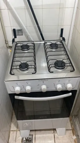 Fogão Atlas Coliseum Plus 4 Bocas Acendimento Manual Mesa de Inox Forno