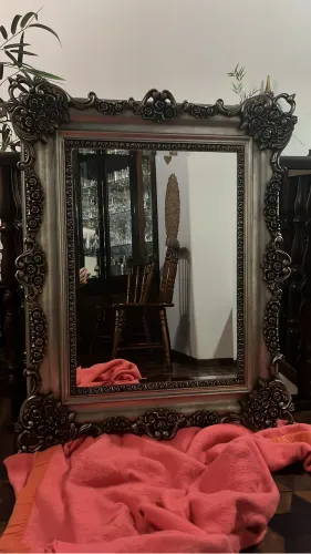 Vende-se maravilhoso espelho de parede