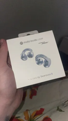 Fone de ouvido sem fio Moto Buds