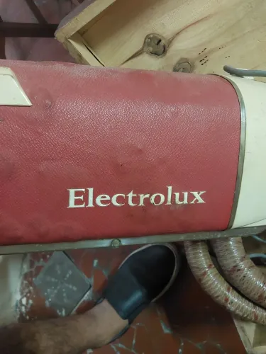 Vendo aspirador de antigo Electrolux