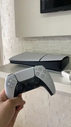 PLAYSTATION 5 SLIM DIGITAL 825GB - COMPLETO