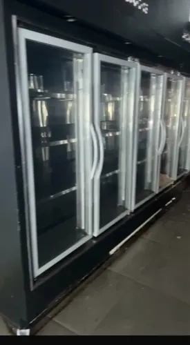 Freezer expositor