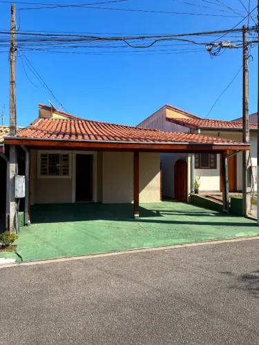 Casa condomínio p/alugar - Pindamonhangaba - 3 quartos 