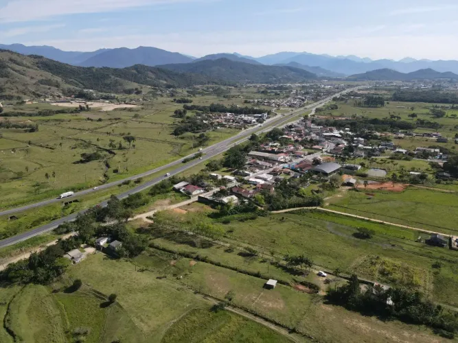 Terreno com 3 Hectares próximo a br no bairro Freitas em Paulo Lopes SC