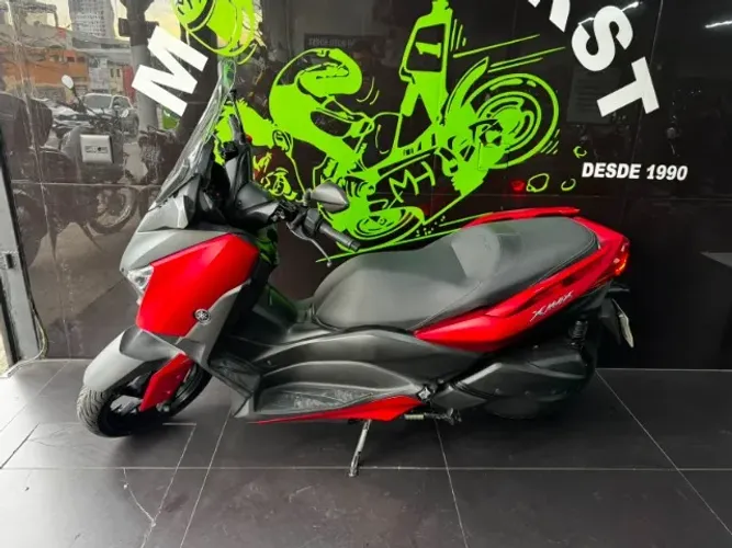 Yamaha Xmax 2022