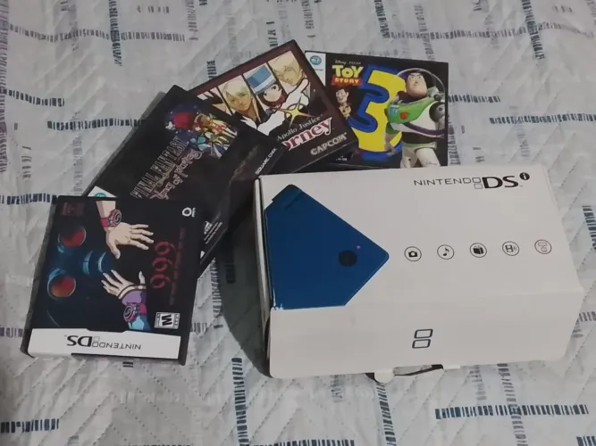 (Aceito ofertas) Nintendo DSi CIB na caixa com jogos