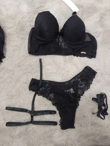 18 peças de lingerie