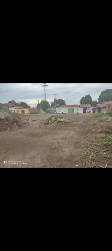 Terreno na avenida principal do Monte Verde