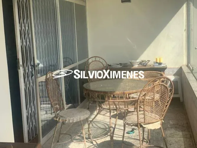 Apartamento à venda com 255m², 4 quartos e 2 vagas