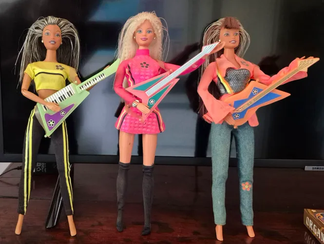 Trio Barbie Beyond Pink 