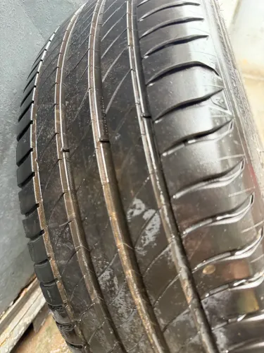 Aro 18 pneu 225/55/18