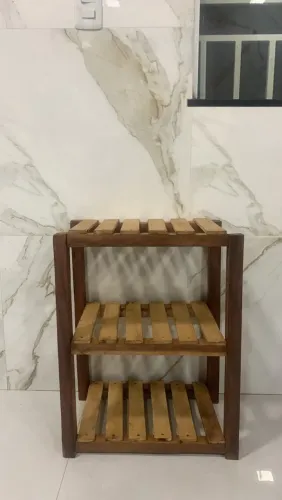 Vendo Sapateira de Madeira 