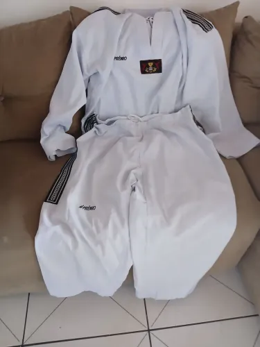 Roupa adulto taekwondo seminova 