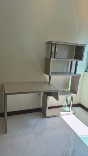 Estante  com mesa