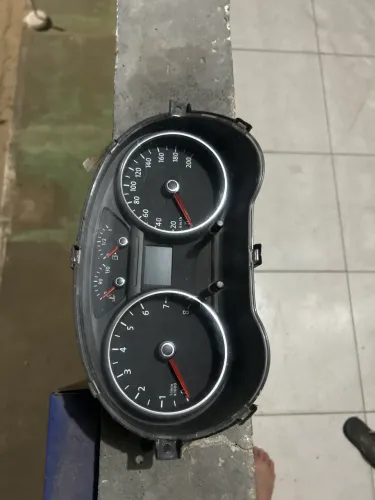 Painel Este é um painel Volkswagen Gol, Saveiro ou Voyage G5.