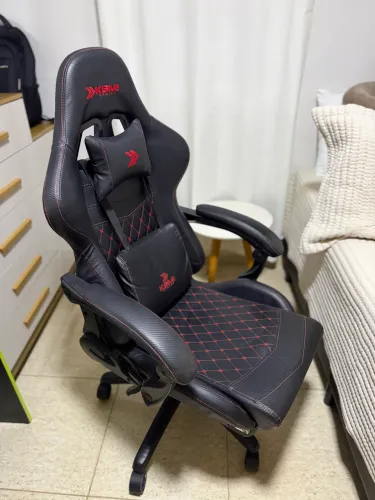 Cadeira GAMER KBM Gaming Tempest CG600 - Preta com vermelho - em perfeito estado