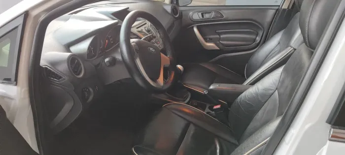 Ford Fiesta SE 1.6 16V Flex 5P 2012