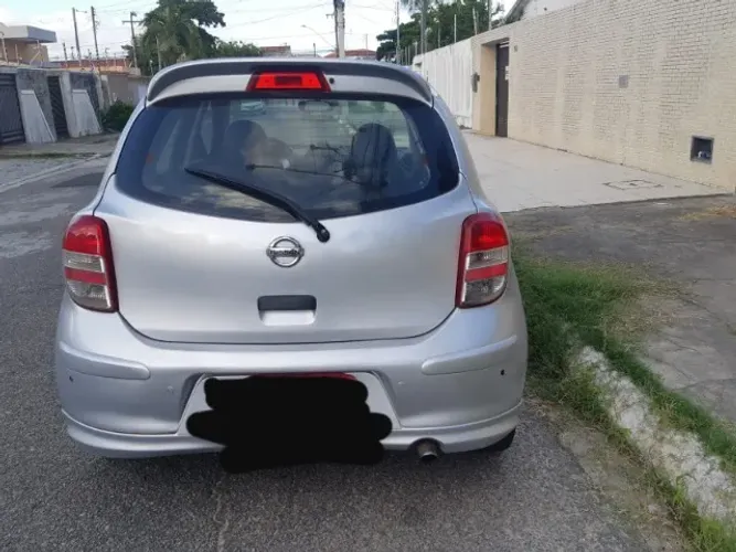 Nissan March SV 1.6 16V Flex Fuel 2013