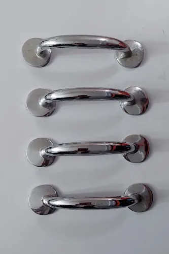 Kit 4 Puxadores em Metal Cromados