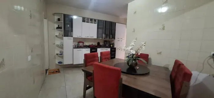 Casa à Venda