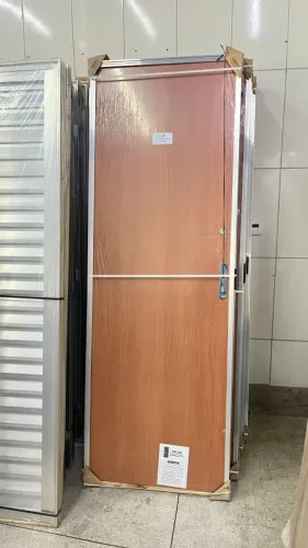 Porta Prancheta Madeira com Marco de Alumínio e Fechadura - Pronta pra instalar!