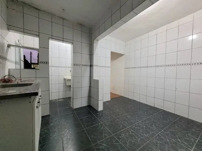 Imóvel para venda possui 75 metros quadrados com 2 quartos em Areia Branca - Santos - SP