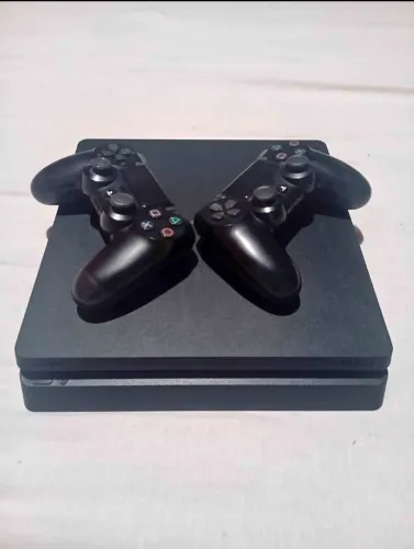 PS4 SLIM - FC24 + Red Dead Redemption 2