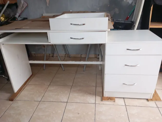 Vendendo escrivaninha 