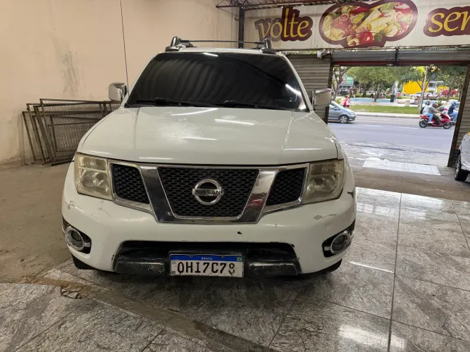 Nissan Frontier SL CD 4X4 2.5tb Diesel AUT 2014