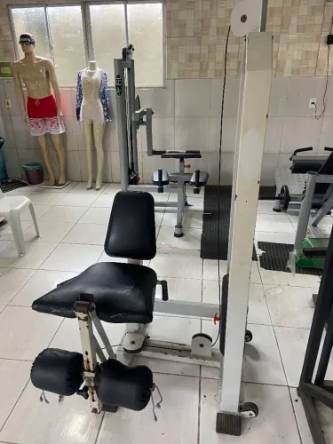 Maquina musculação academia extensora