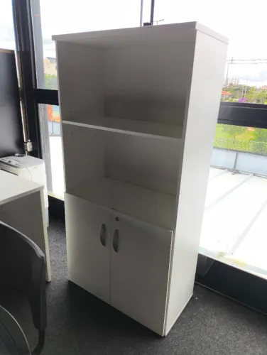 Armário Alto com 2 Portas e Prateleira - 1,59x0,77x0,40cm - MEGA OFERTA!!