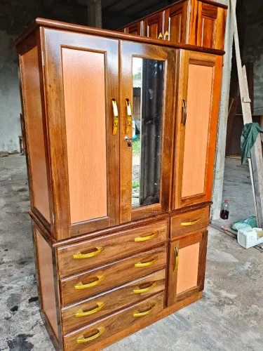 Guarda roupa de solteiro 3 portas e 5 gavetas novo 