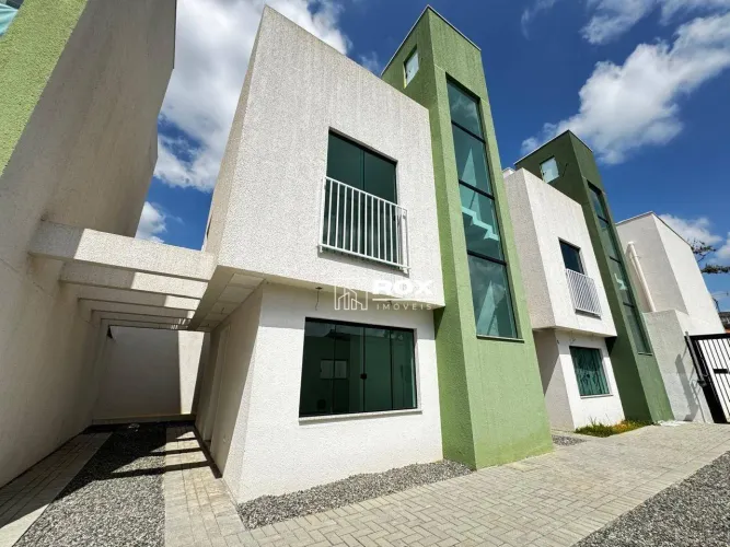 Sobrado tríplex com 2 quartos, sendo 1 suíte para alugar - Santa Felicidade, Curitiba/PR