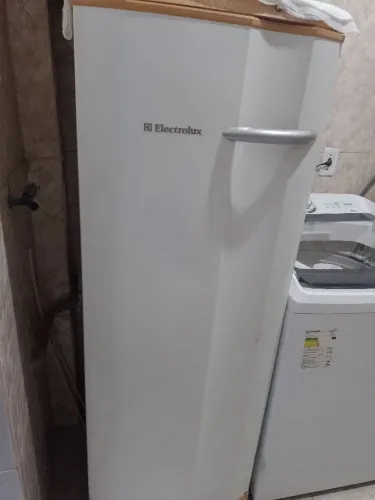 Freezer Electrolux . No estado